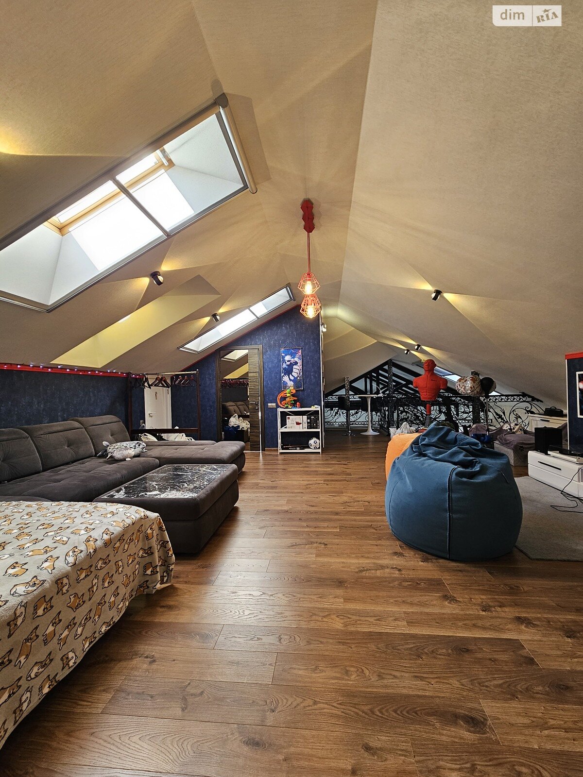 двоповерховий будинок з мансардою, 211.8 кв. м, газобетон. Продаж в Дніпрі, район Перемога-2 фото 1