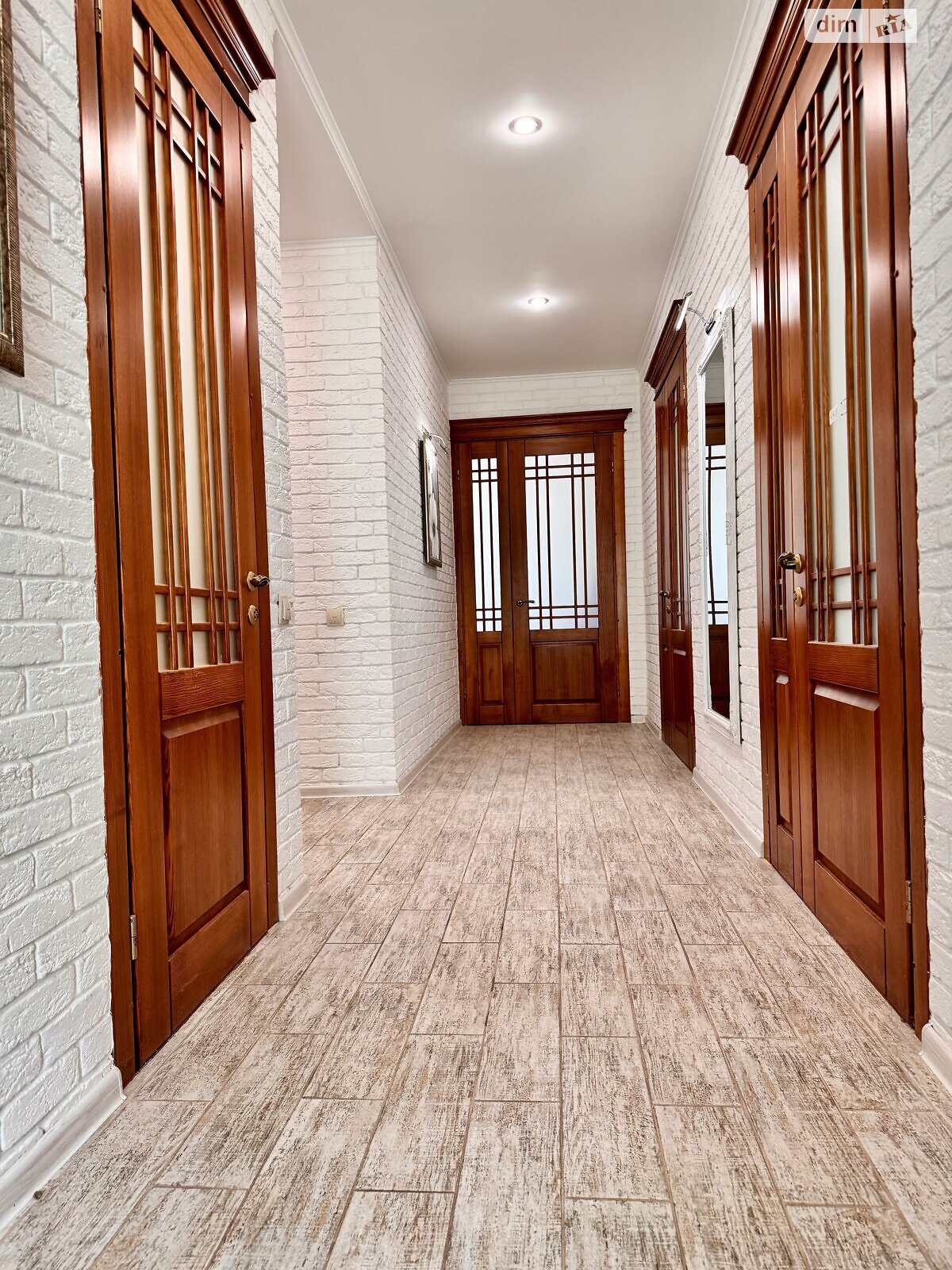 одноэтажный дом с ремонтом, 121 кв. м, кирпич. Продажа в Днепре фото 1 одноэтажный дом с ремонтом, 121 кв. м, кирпич. Продажа в Днепре фото 1