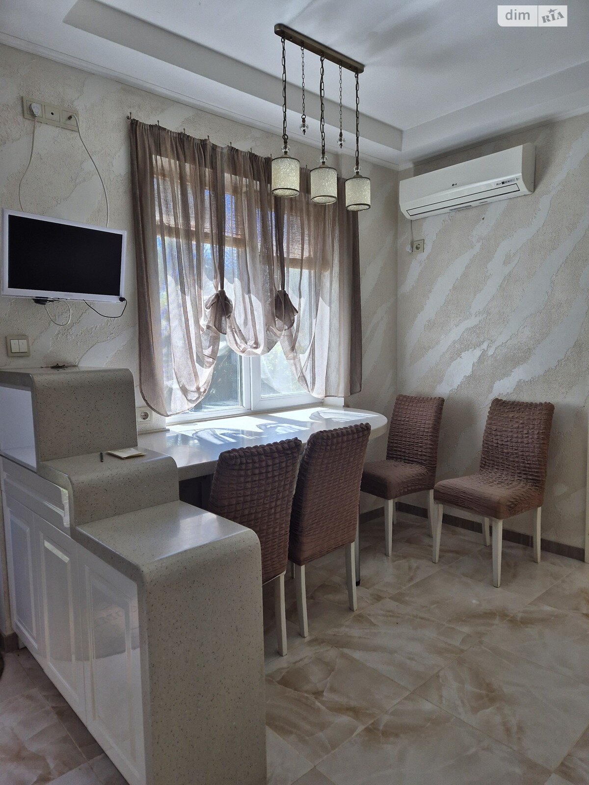 двоповерховий будинок з меблями, 120 кв. м, цегла. Продаж в Дніпрі, район Самарівка фото 1 двоповерховий будинок з меблями, 120 кв. м, цегла. Продаж в Дніпрі, район Самарівка фото 1