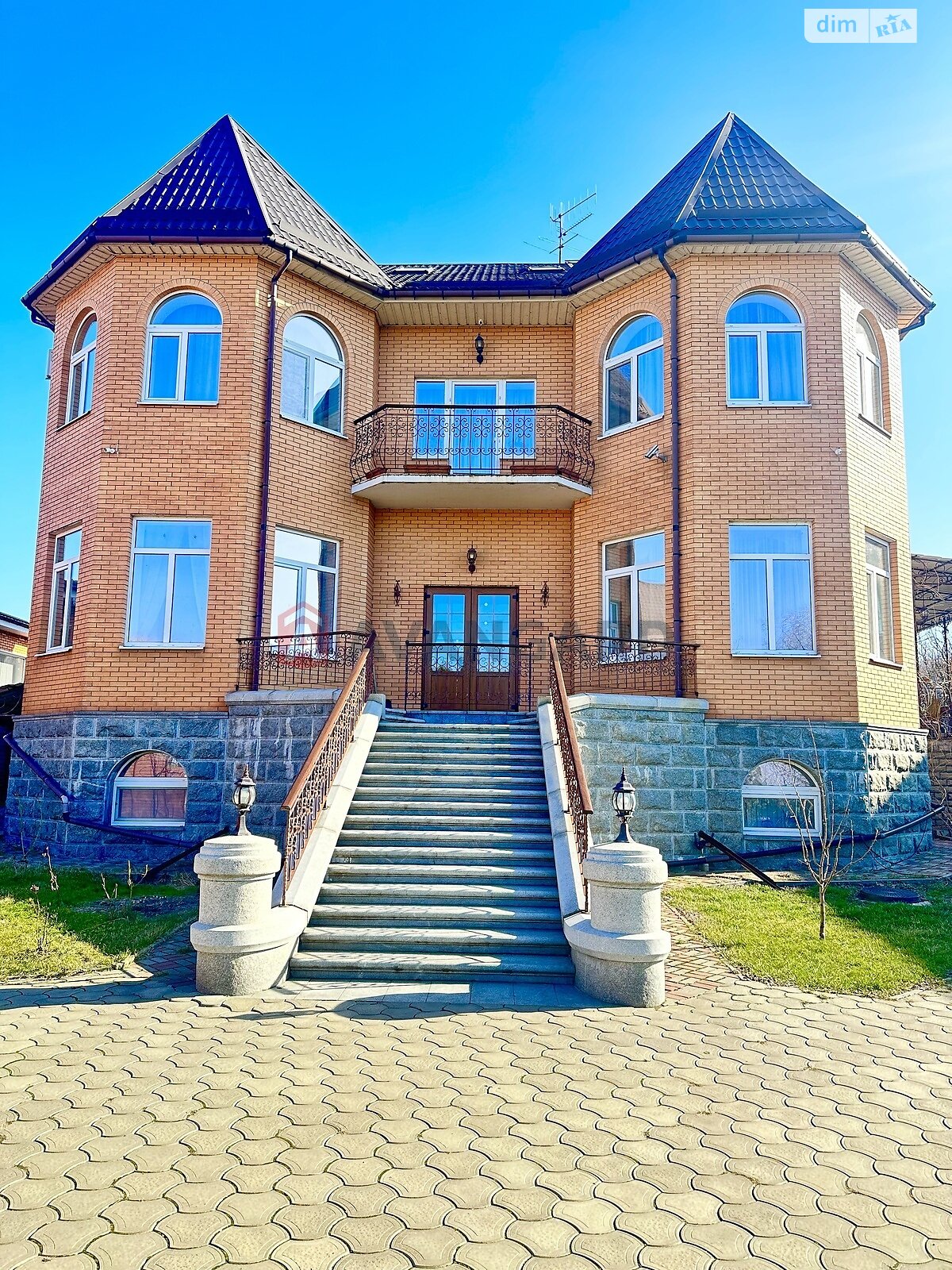 двухэтажный дом, 472 кв. м, кирпич. Продажа в Днепре район Самарский фото 1