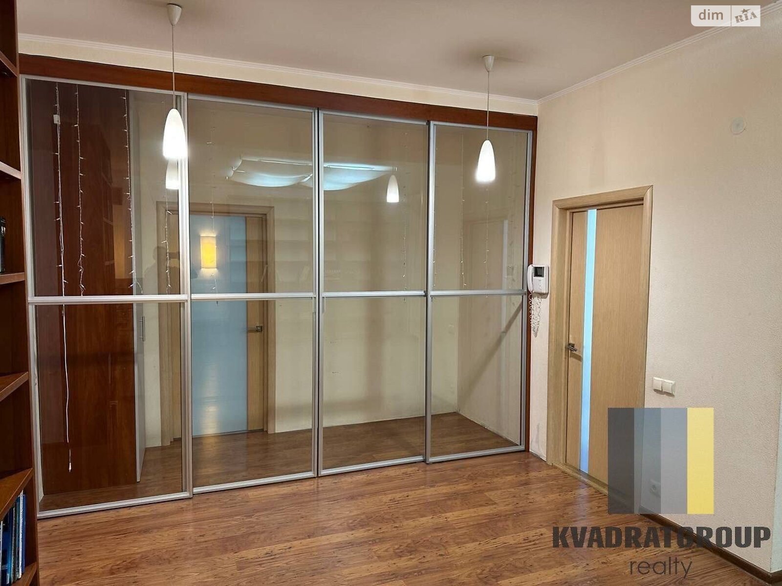 двухэтажный дом с отоплением, 250 кв. м, кирпич. Продажа в Днепре район Шевченковский фото 1 двухэтажный дом с отоплением, 250 кв. м, кирпич. Продажа в Днепре район Шевченковский фото 1