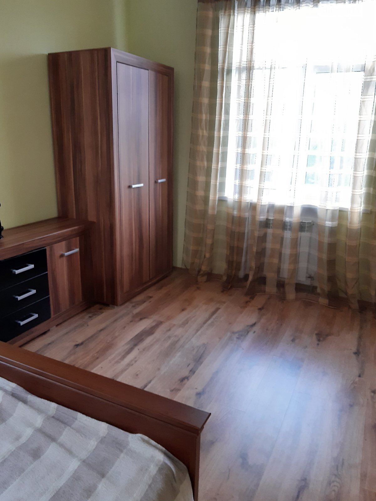 трехэтажный дом с гаражом, 380 кв. м, кирпич. Продажа в Днепре район Соборный фото 1 трехэтажный дом с гаражом, 380 кв. м, кирпич. Продажа в Днепре район Соборный фото 1