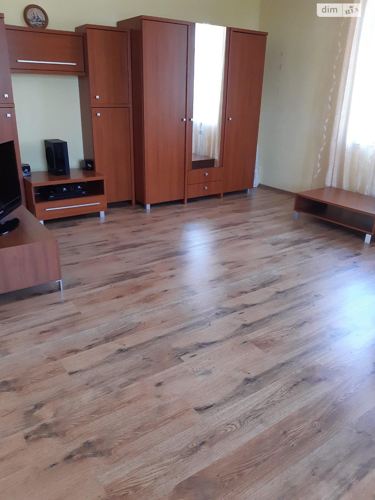 трехэтажный дом с гаражом, 380 кв. м, кирпич. Продажа в Днепре район Соборный фото 1 трехэтажный дом с гаражом, 380 кв. м, кирпич. Продажа в Днепре район Соборный фото 1