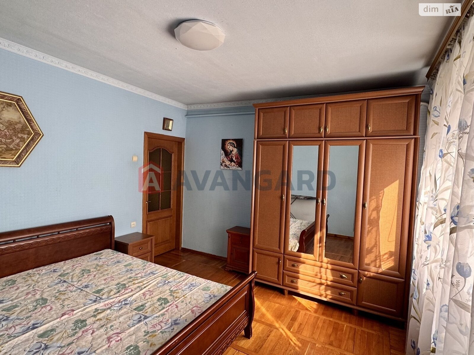 двухэтажный дом, 150.6 кв. м, кирпич. Продажа в Днепре район Соборный фото 1 двухэтажный дом, 150.6 кв. м, кирпич. Продажа в Днепре район Соборный фото 1