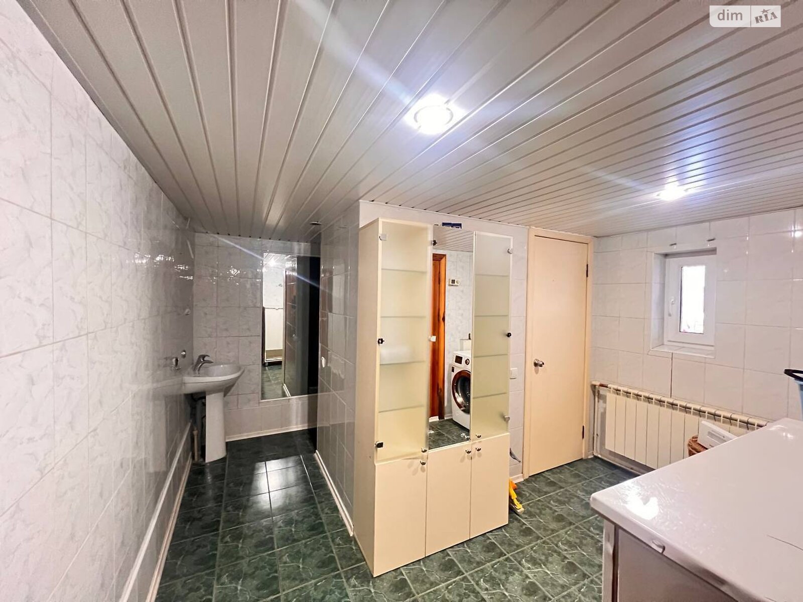 одноэтажный дом с гаражом, 202 кв. м, кирпич. Продажа в Днепре район Соборный фото 1