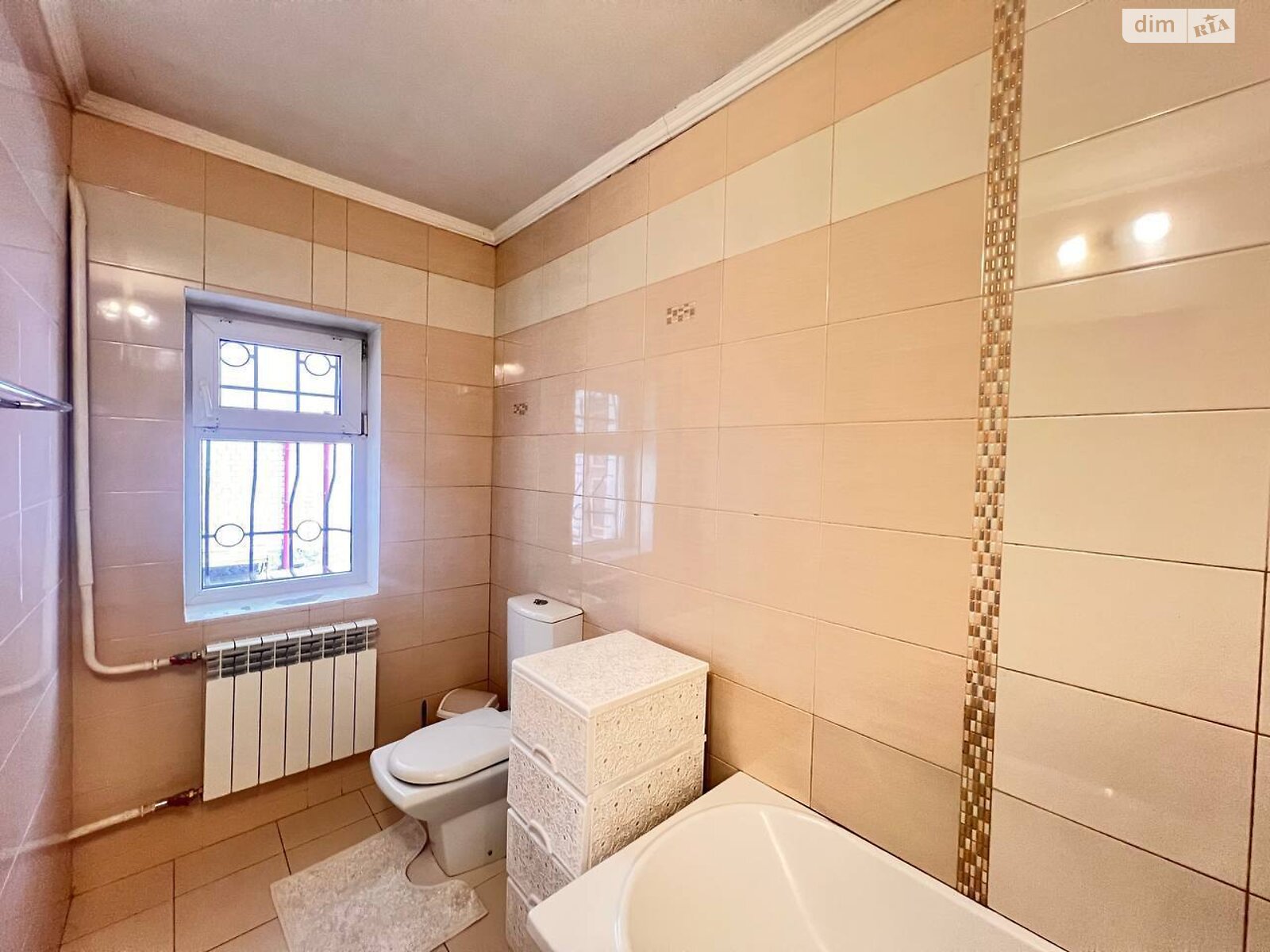 одноэтажный дом с гаражом, 202 кв. м, кирпич. Продажа в Днепре район Соборный фото 1