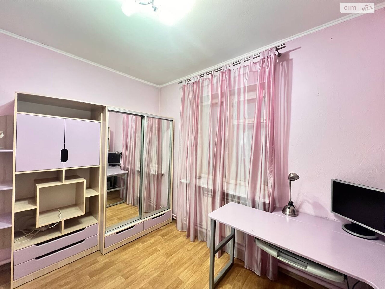 одноэтажный дом с гаражом, 202 кв. м, кирпич. Продажа в Днепре район Соборный фото 1