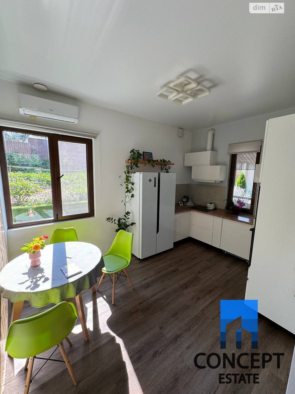 двоповерховий будинок з меблями, 121.8 кв. м, цегла. Продаж в Дніпрі, район Соборний фото 1 двоповерховий будинок з меблями, 121.8 кв. м, цегла. Продаж в Дніпрі, район Соборний фото 1