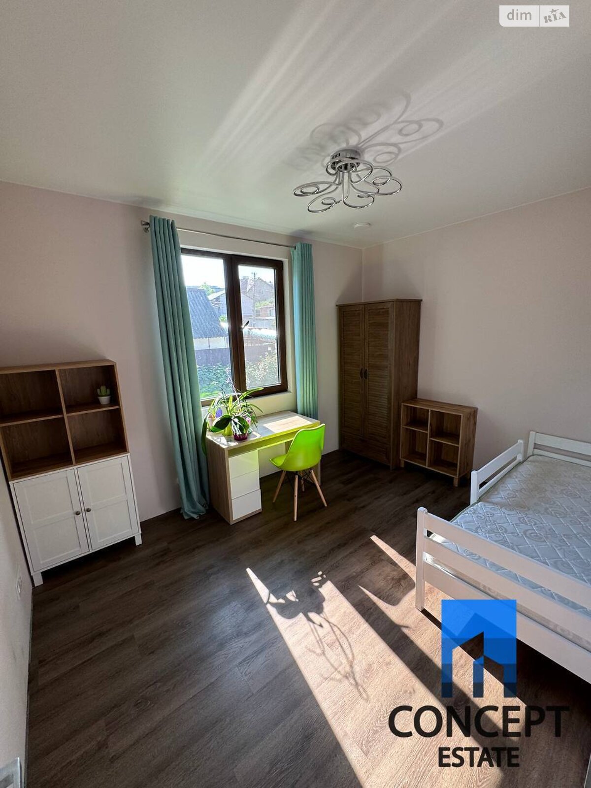 двоповерховий будинок з меблями, 121.8 кв. м, цегла. Продаж в Дніпрі, район Соборний фото 1 двоповерховий будинок з меблями, 121.8 кв. м, цегла. Продаж в Дніпрі, район Соборний фото 1