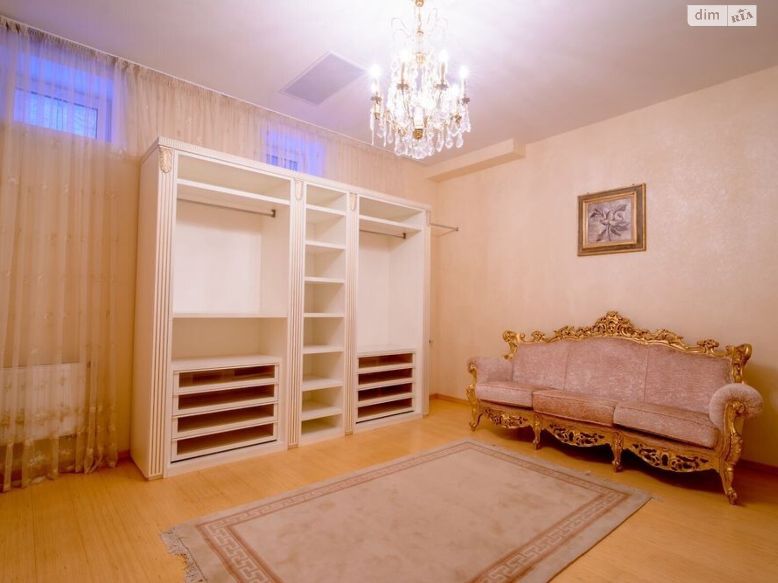 трехэтажный дом, 400 кв. м, кирпич. Продажа в Днепре район Соборный фото 1