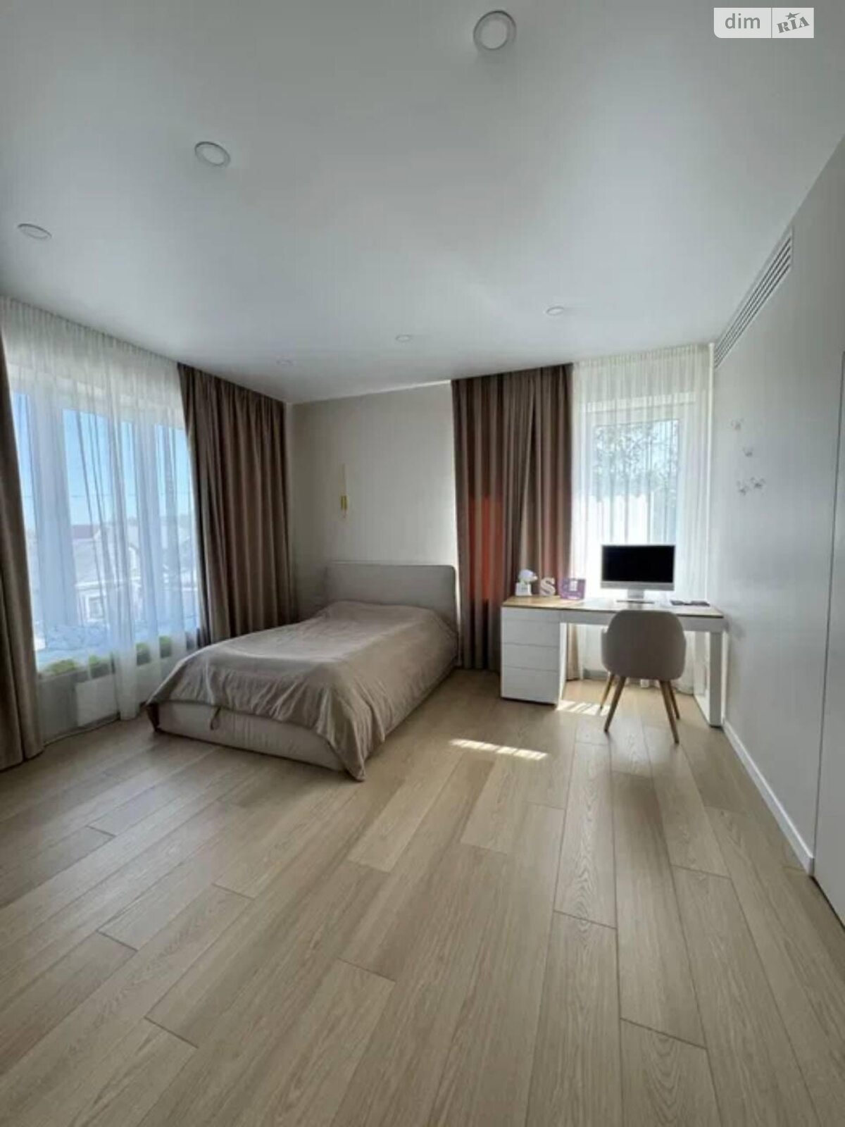двоповерховий будинок бесідка, 263 кв. м, цегла. Продаж в Дніпрі, район Соборний фото 1 двоповерховий будинок бесідка, 263 кв. м, цегла. Продаж в Дніпрі, район Соборний фото 1