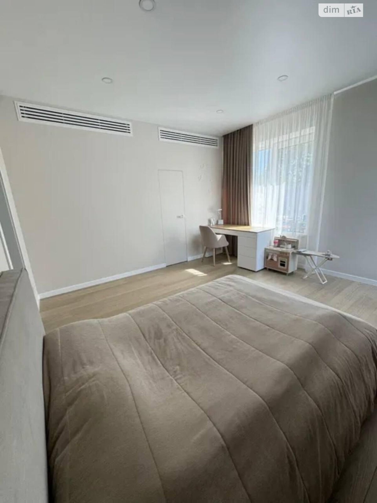 двоповерховий будинок бесідка, 263 кв. м, цегла. Продаж в Дніпрі, район Соборний фото 1 двоповерховий будинок бесідка, 263 кв. м, цегла. Продаж в Дніпрі, район Соборний фото 1