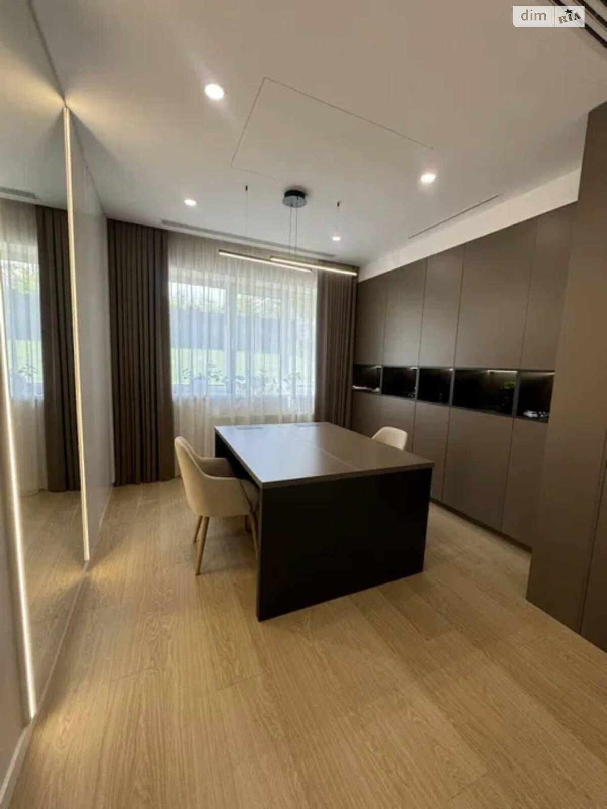двоповерховий будинок бесідка, 263 кв. м, цегла. Продаж в Дніпрі, район Соборний фото 1 двоповерховий будинок бесідка, 263 кв. м, цегла. Продаж в Дніпрі, район Соборний фото 1