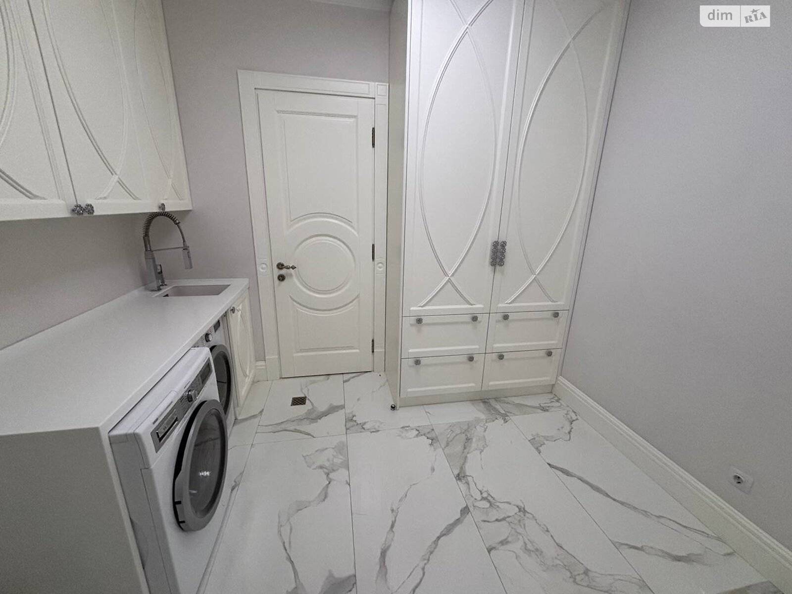 одноповерховий будинок з гаражем, 241.6 кв. м, каркасний. Продаж в Дніпрі, район Соборний фото 1 одноповерховий будинок з гаражем, 241.6 кв. м, каркасний. Продаж в Дніпрі, район Соборний фото 1