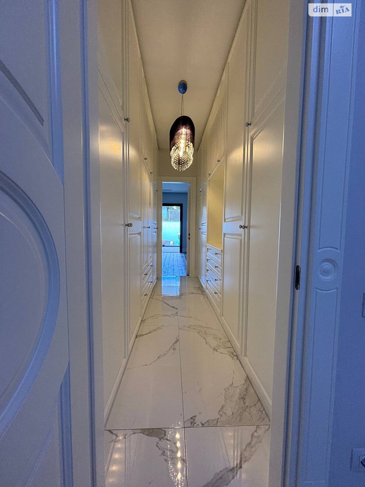 одноповерховий будинок з гаражем, 241.6 кв. м, каркасний. Продаж в Дніпрі, район Соборний фото 1 одноповерховий будинок з гаражем, 241.6 кв. м, каркасний. Продаж в Дніпрі, район Соборний фото 1