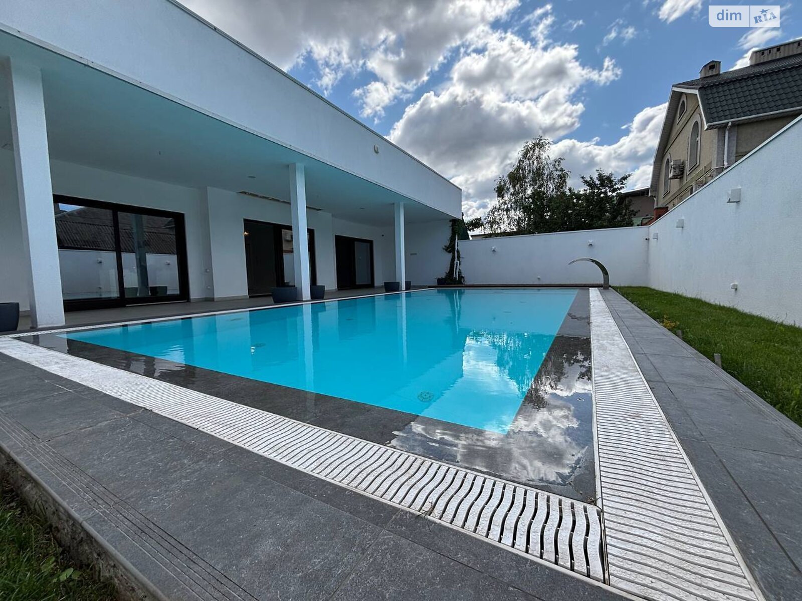 одноповерховий будинок з гаражем, 241.6 кв. м, каркасний. Продаж в Дніпрі, район Соборний фото 1 одноповерховий будинок з гаражем, 241.6 кв. м, каркасний. Продаж в Дніпрі, район Соборний фото 1