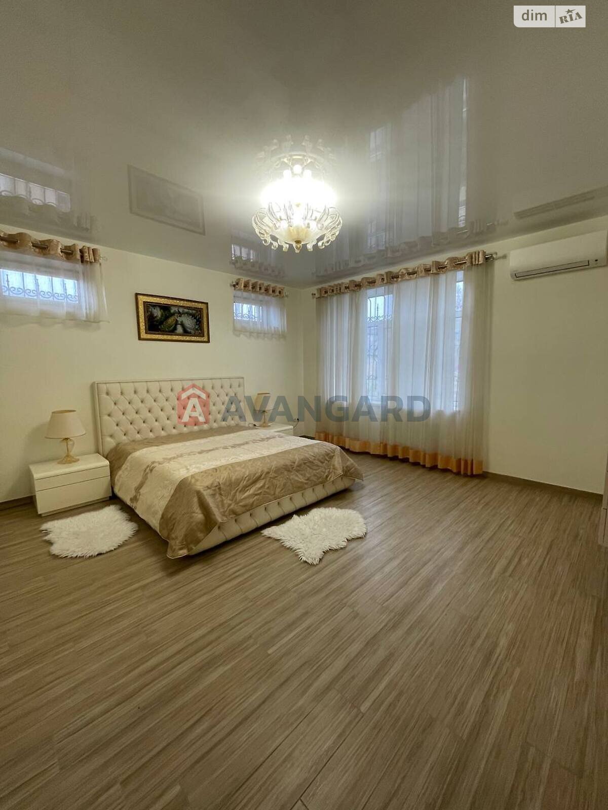 двоповерховий будинок, 284 кв. м, кирпич. Продаж в Дніпрі, район Соборний фото 1 двоповерховий будинок, 284 кв. м, кирпич. Продаж в Дніпрі, район Соборний фото 1
