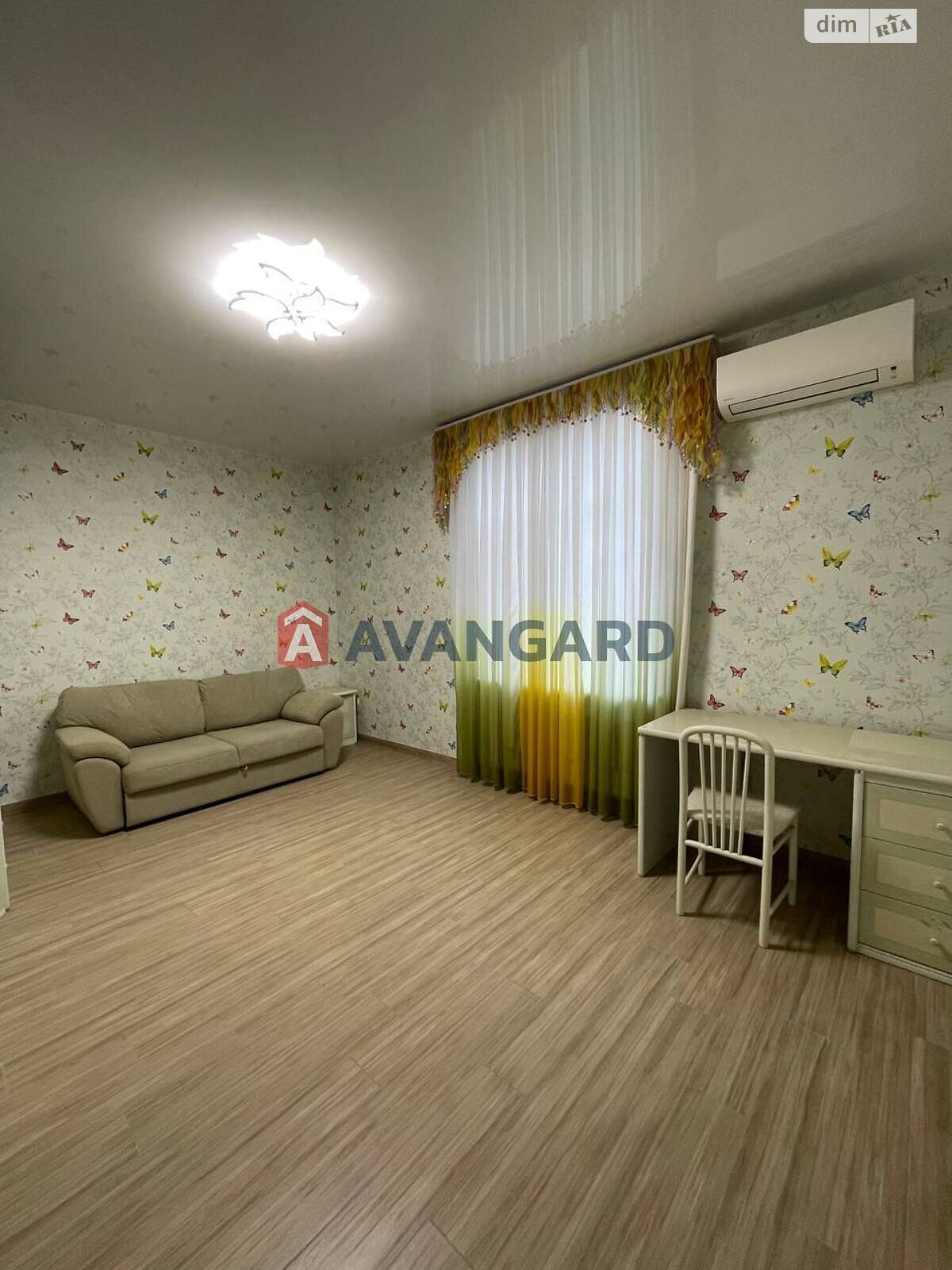 двухэтажный дом, 284 кв. м, кирпич. Продажа в Днепре район Соборный фото 1 двухэтажный дом, 284 кв. м, кирпич. Продажа в Днепре район Соборный фото 1