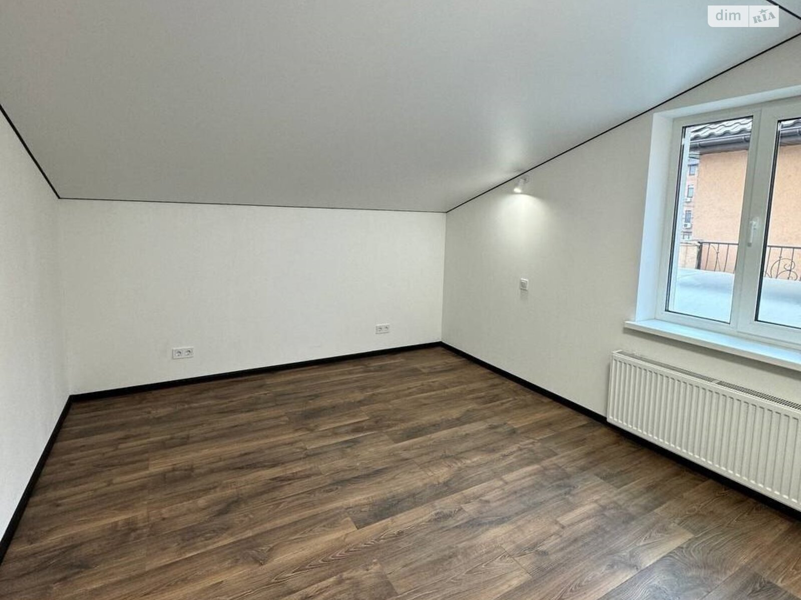 двоповерховий будинок з опаленням, 150 кв. м, кирпич. Продаж в Дніпрі, район Соборний фото 1 двоповерховий будинок з опаленням, 150 кв. м, кирпич. Продаж в Дніпрі, район Соборний фото 1