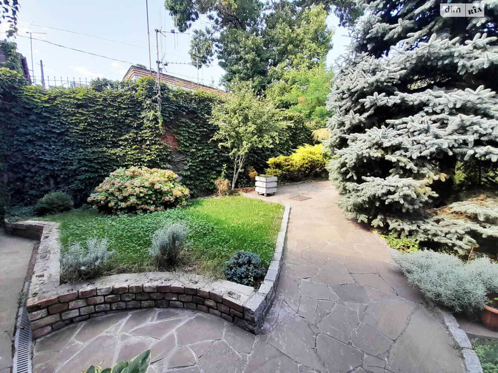двоповерховий будинок з балконом, 226.1 кв. м, цегла. Продаж в Дніпрі, район Соборний фото 1 двоповерховий будинок з балконом, 226.1 кв. м, цегла. Продаж в Дніпрі, район Соборний фото 1