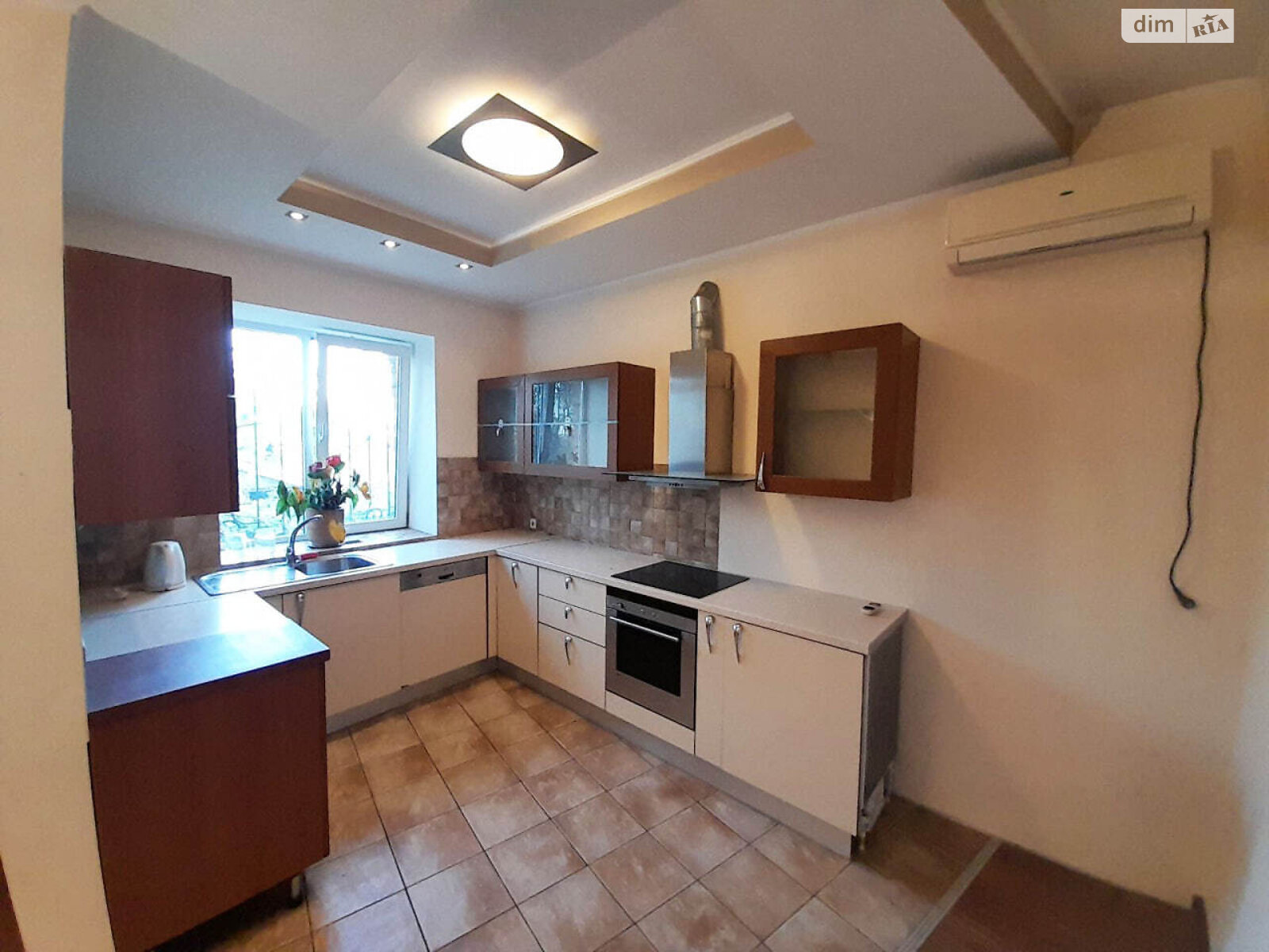 двоповерховий будинок з балконом, 226.1 кв. м, цегла. Продаж в Дніпрі, район Соборний фото 1 двоповерховий будинок з балконом, 226.1 кв. м, цегла. Продаж в Дніпрі, район Соборний фото 1