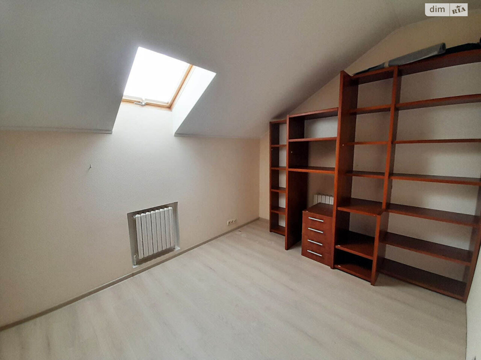 двоповерховий будинок з балконом, 226.1 кв. м, цегла. Продаж в Дніпрі, район Соборний фото 1 двоповерховий будинок з балконом, 226.1 кв. м, цегла. Продаж в Дніпрі, район Соборний фото 1