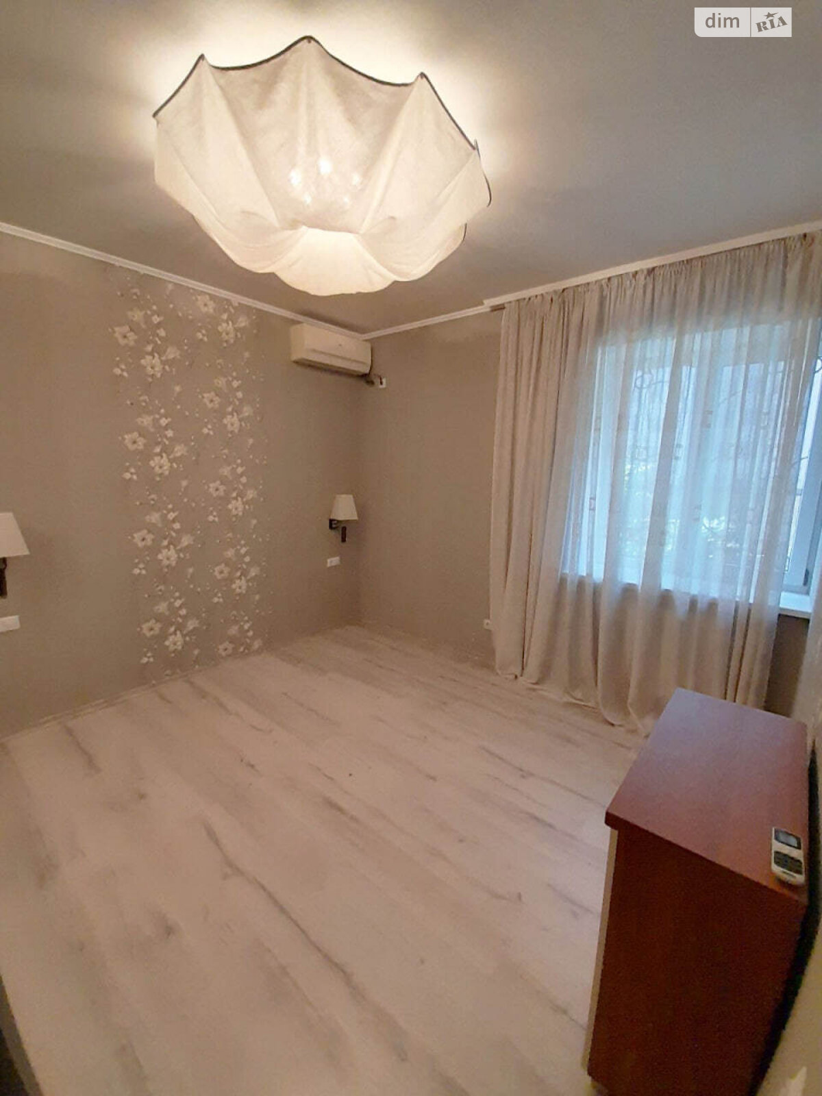 двоповерховий будинок з балконом, 226.1 кв. м, цегла. Продаж в Дніпрі, район Соборний фото 1 двоповерховий будинок з балконом, 226.1 кв. м, цегла. Продаж в Дніпрі, район Соборний фото 1