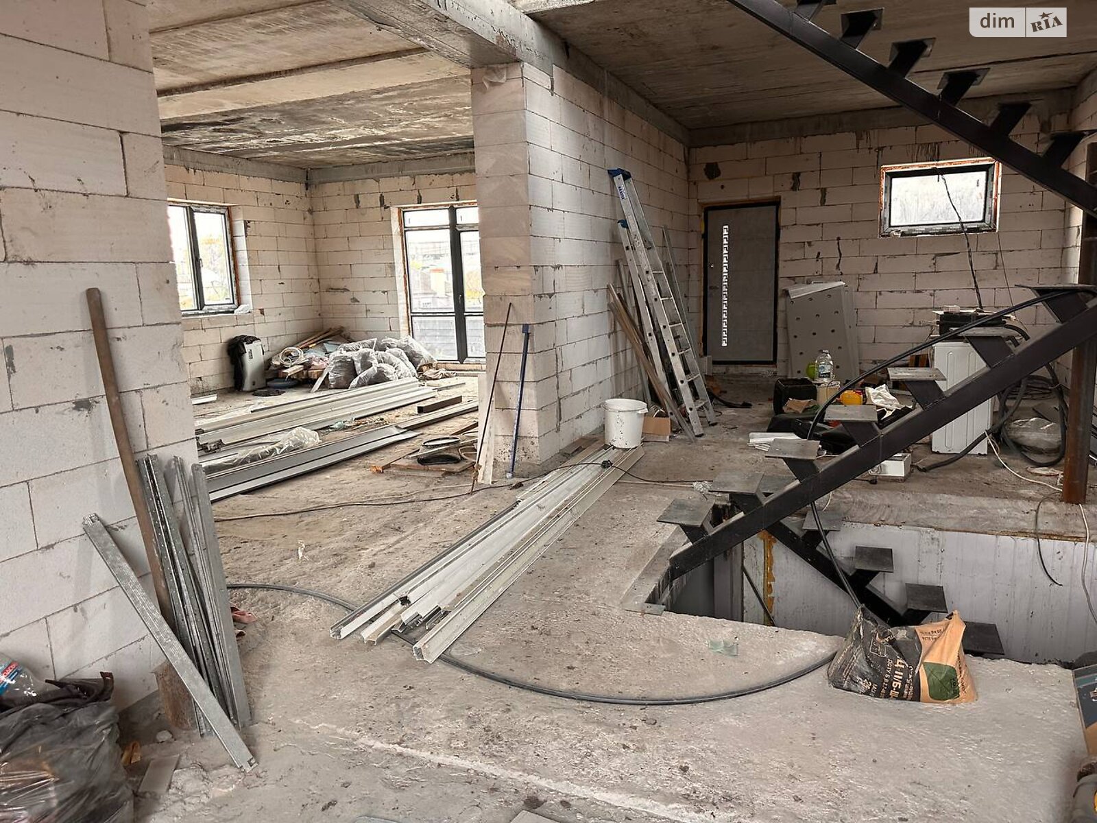 двухэтажный дом с верандой, 230 кв. м, газобетон. Продажа в Днепре район Солнечный фото 1