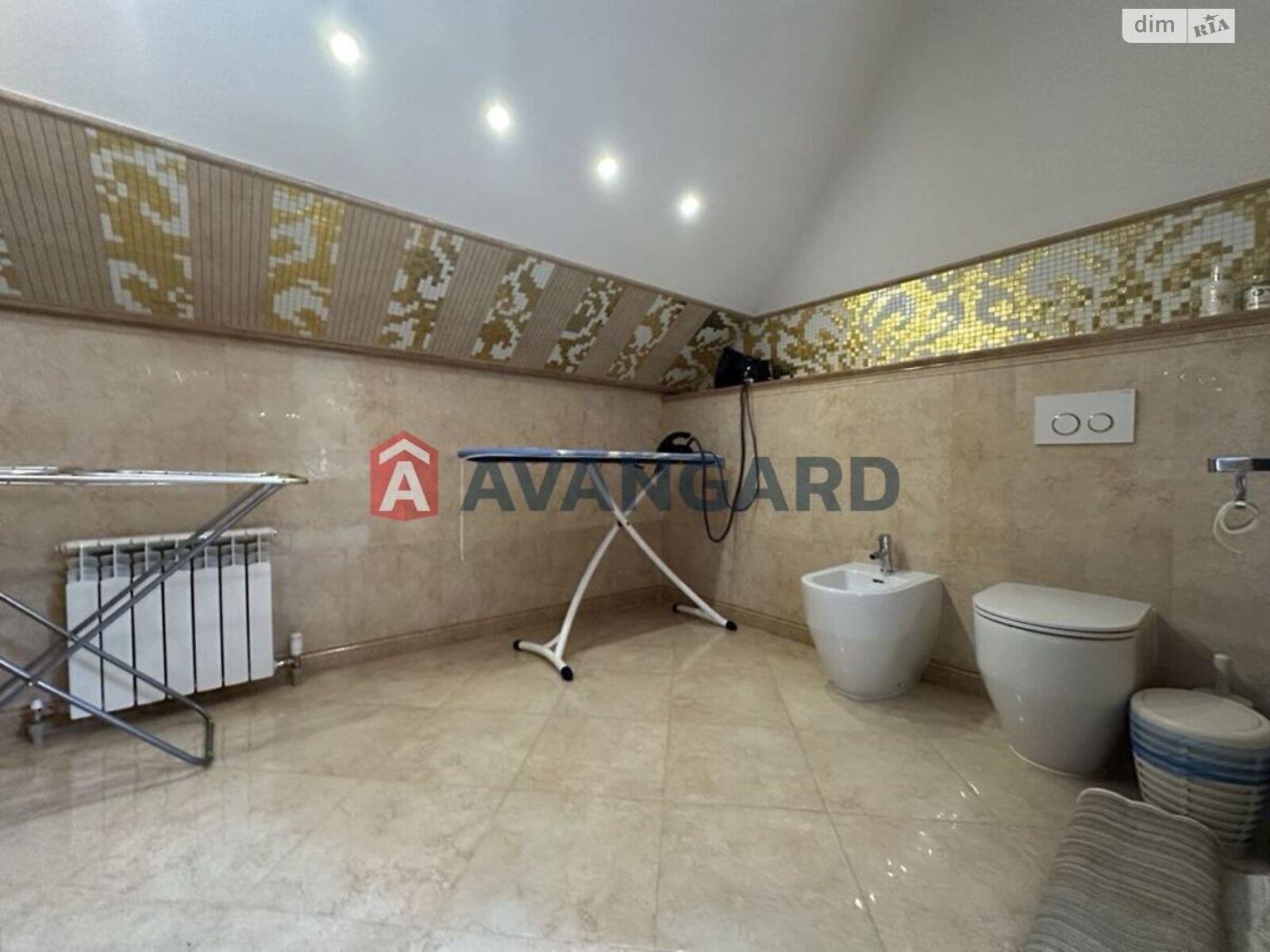 двоповерховий будинок, 295 кв. м, кирпич. Продаж у Дніпрі фото 1 двоповерховий будинок, 295 кв. м, кирпич. Продаж у Дніпрі фото 1