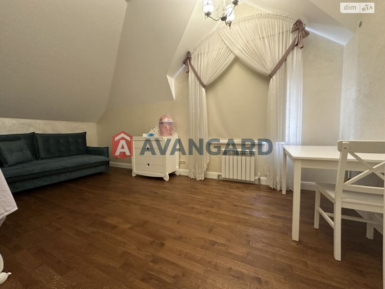 двоповерховий будинок, 295 кв. м, кирпич. Продаж у Дніпрі фото 1 двоповерховий будинок, 295 кв. м, кирпич. Продаж у Дніпрі фото 1