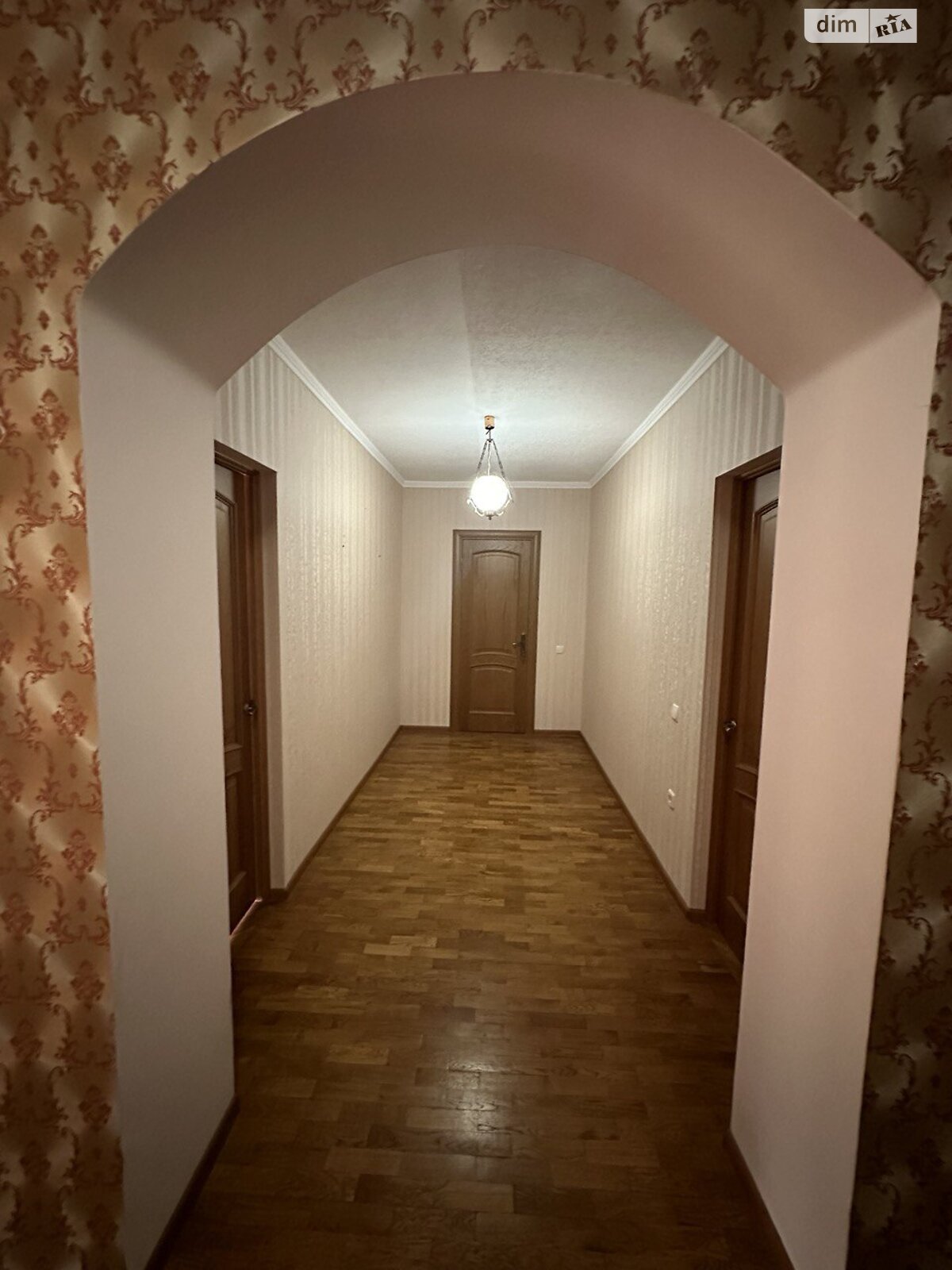 триповерховий будинок з гаражем, 392 кв. м, цегла. Продаж в Дніпрі, район Стара Ігрень фото 1 триповерховий будинок з гаражем, 392 кв. м, цегла. Продаж в Дніпрі, район Стара Ігрень фото 1