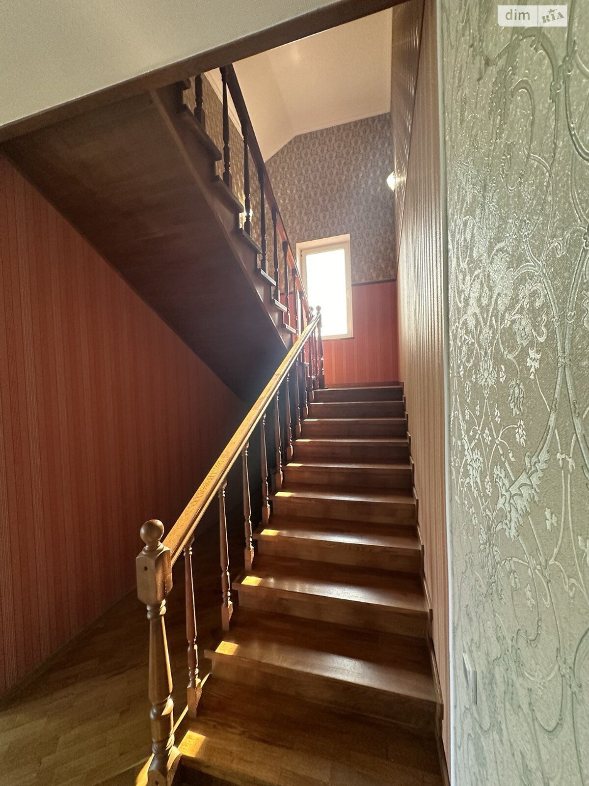 триповерховий будинок з гаражем, 392 кв. м, цегла. Продаж в Дніпрі, район Стара Ігрень фото 1 триповерховий будинок з гаражем, 392 кв. м, цегла. Продаж в Дніпрі, район Стара Ігрень фото 1