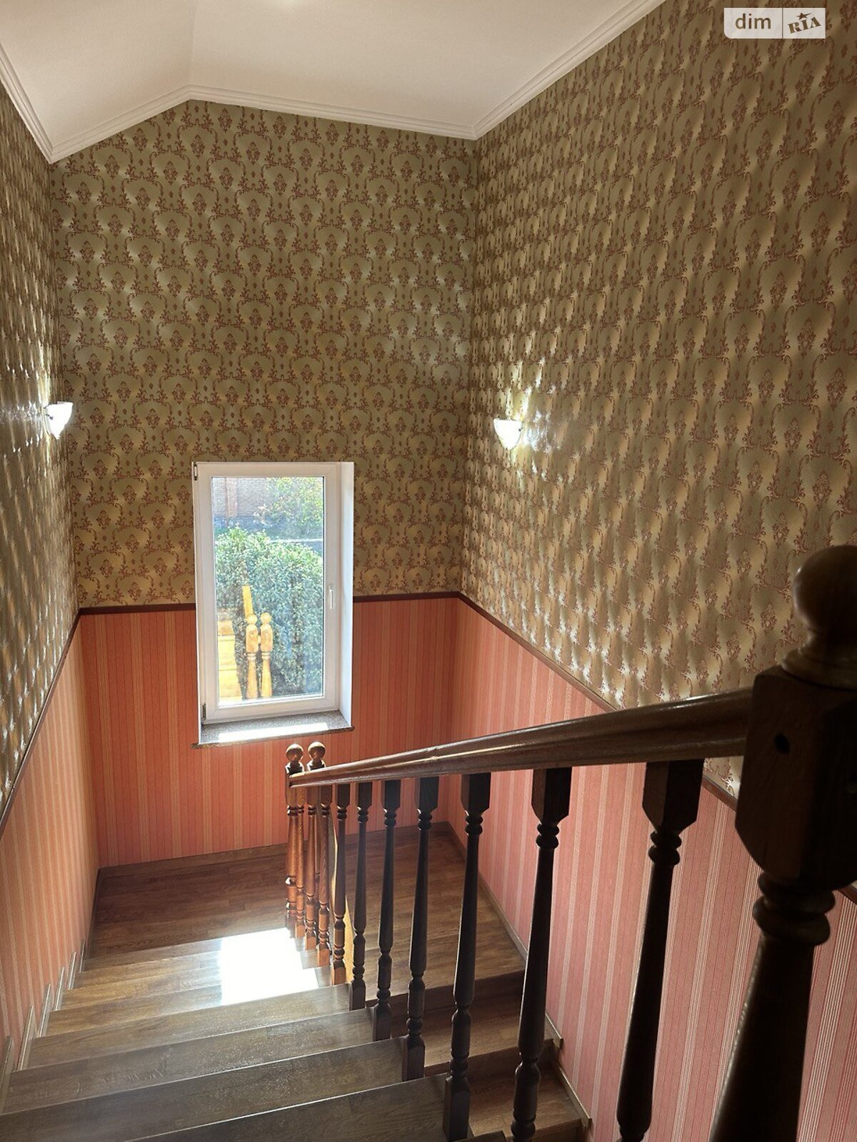 триповерховий будинок з гаражем, 392 кв. м, цегла. Продаж в Дніпрі, район Стара Ігрень фото 1 триповерховий будинок з гаражем, 392 кв. м, цегла. Продаж в Дніпрі, район Стара Ігрень фото 1