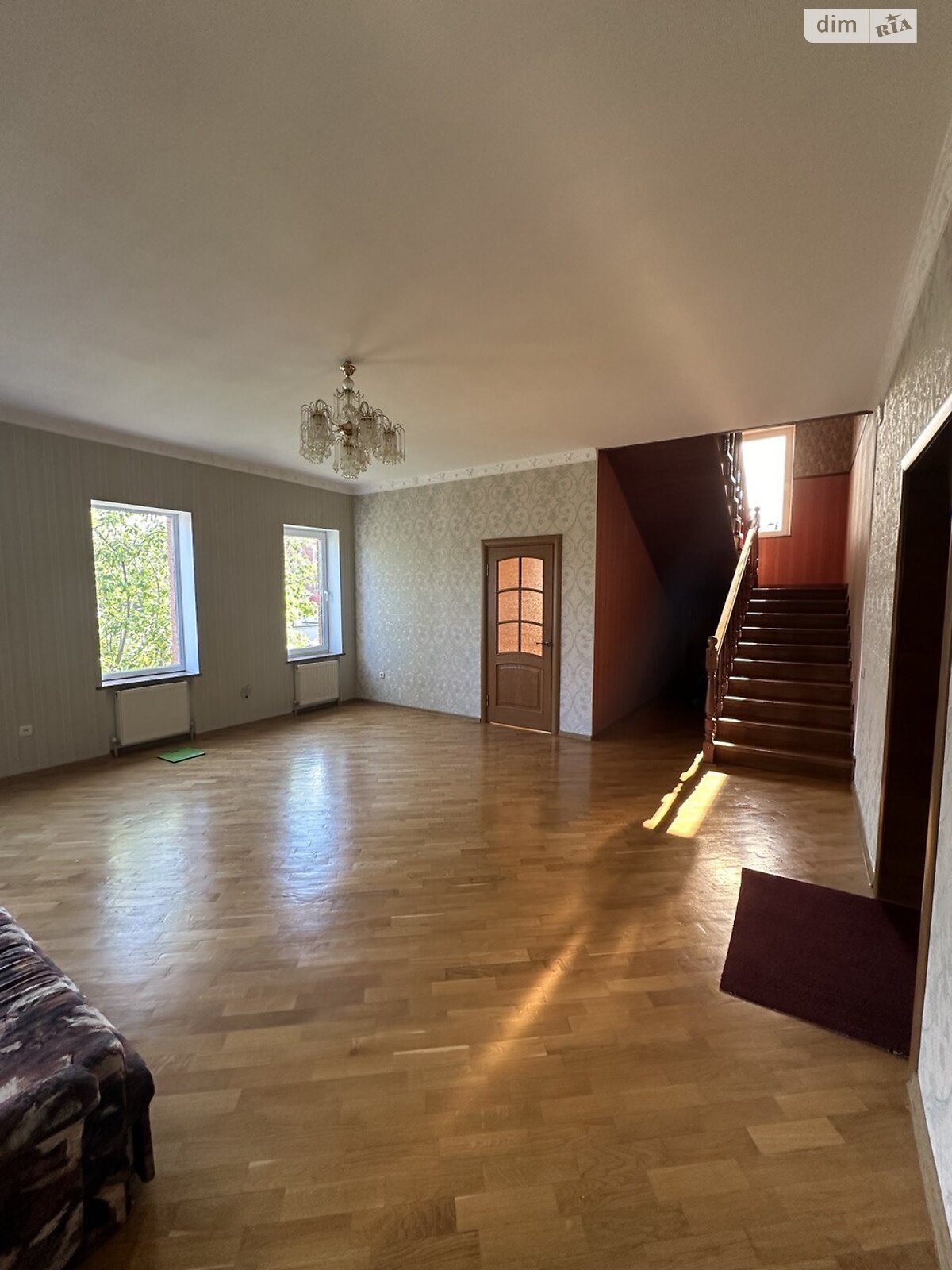 триповерховий будинок з гаражем, 392 кв. м, цегла. Продаж в Дніпрі, район Стара Ігрень фото 1 триповерховий будинок з гаражем, 392 кв. м, цегла. Продаж в Дніпрі, район Стара Ігрень фото 1