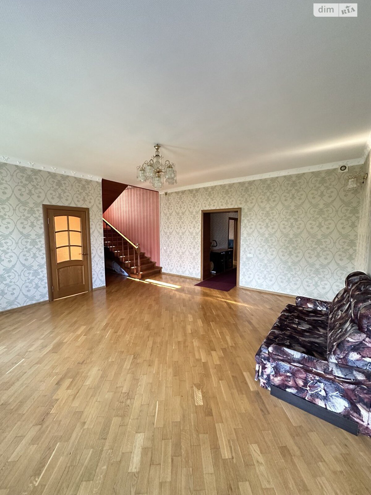 триповерховий будинок з гаражем, 392 кв. м, цегла. Продаж в Дніпрі, район Стара Ігрень фото 1 триповерховий будинок з гаражем, 392 кв. м, цегла. Продаж в Дніпрі, район Стара Ігрень фото 1