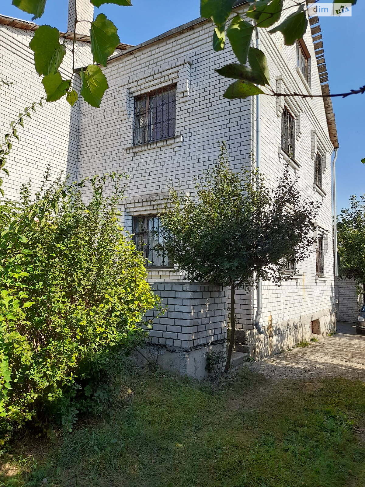 трехэтажный дом, 270 кв. м, кирпич силикатный. Продажа в Днепре фото 1 трехэтажный дом, 270 кв. м, кирпич силикатный. Продажа в Днепре фото 1