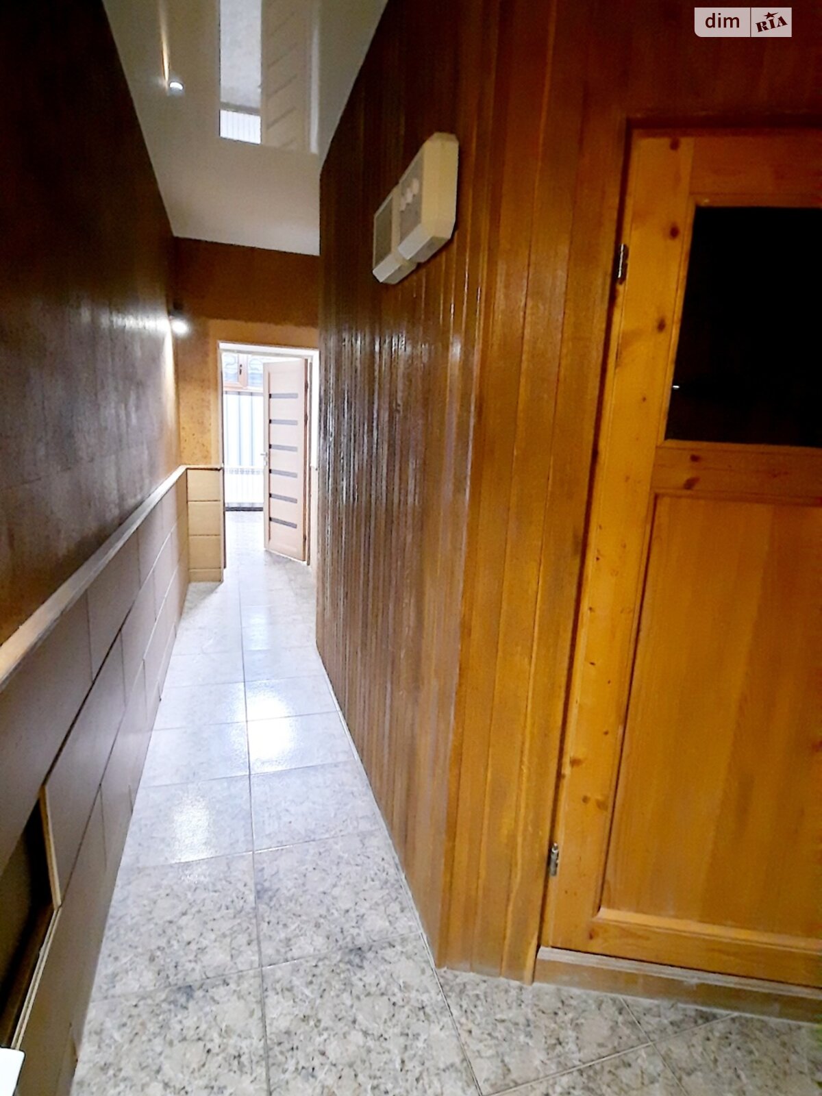 триповерховий будинок з верандою, 439.9 кв. м, цегла. Продаж в Дніпрі, район Центр фото 1 триповерховий будинок з верандою, 439.9 кв. м, цегла. Продаж в Дніпрі, район Центр фото 1