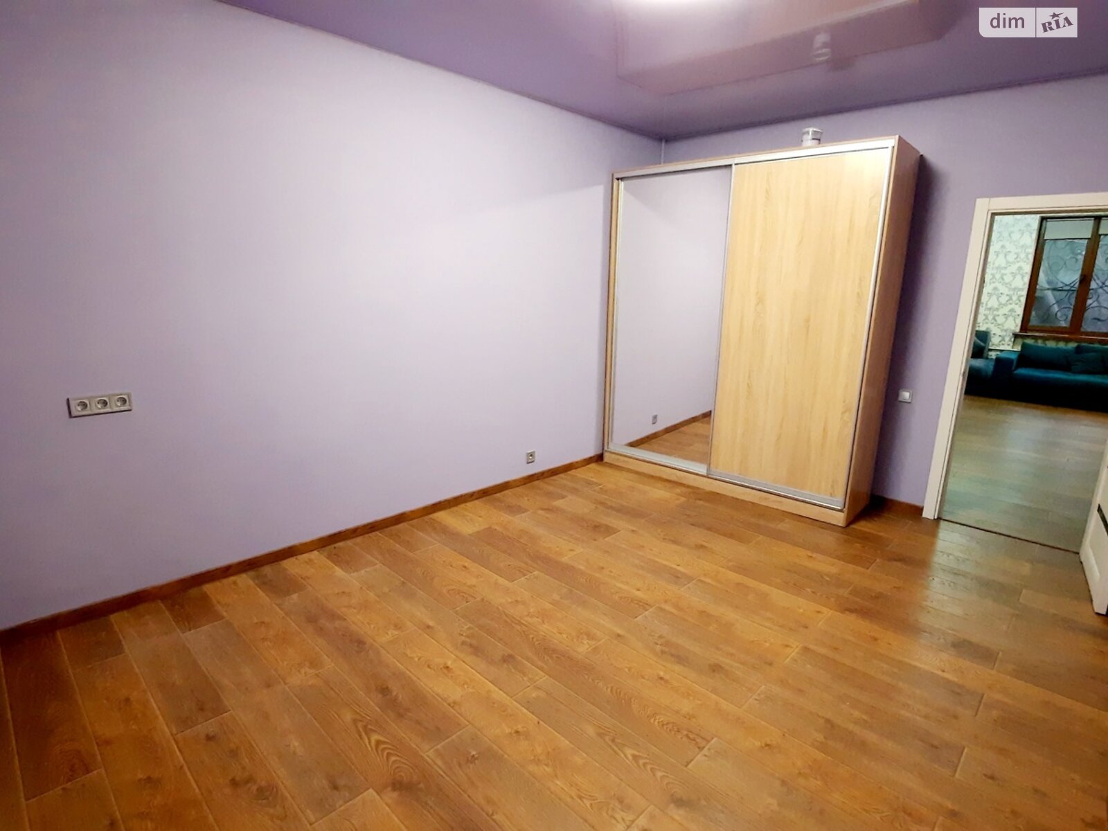 триповерховий будинок з верандою, 439.9 кв. м, цегла. Продаж в Дніпрі, район Центр фото 1 триповерховий будинок з верандою, 439.9 кв. м, цегла. Продаж в Дніпрі, район Центр фото 1