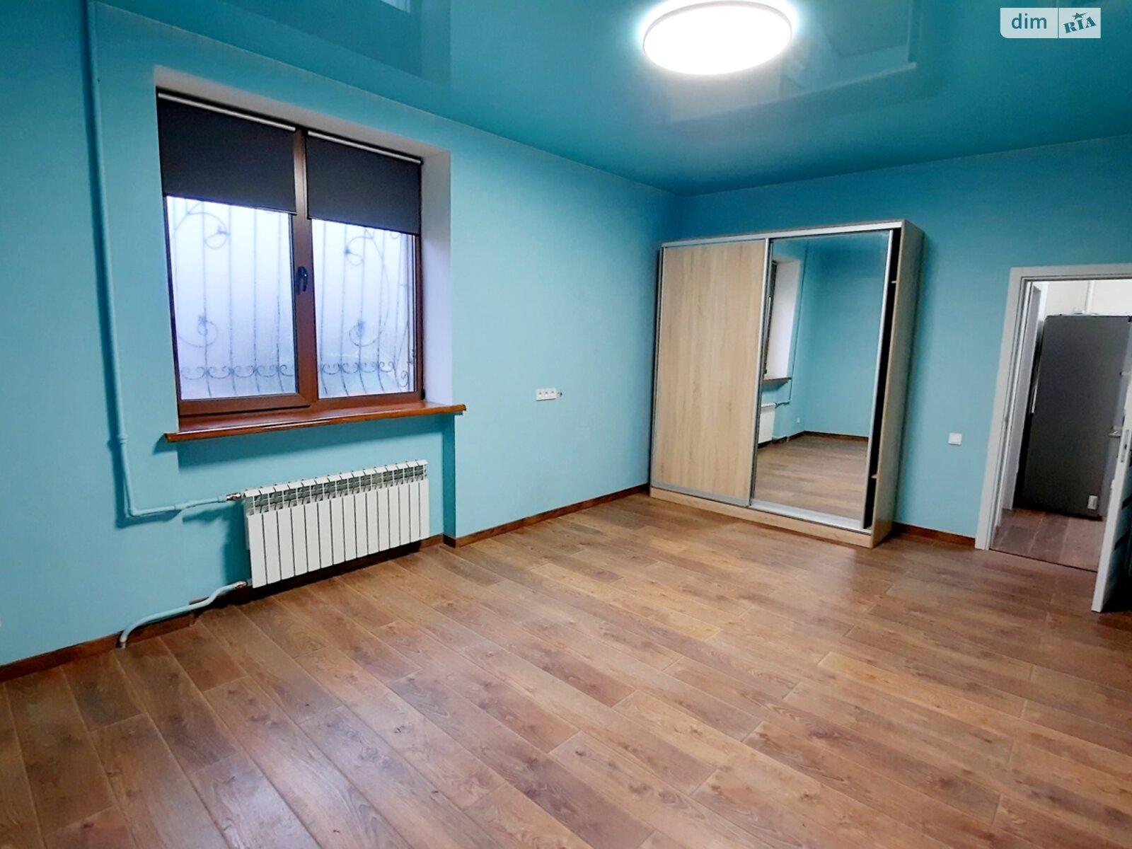 триповерховий будинок з верандою, 439.9 кв. м, цегла. Продаж в Дніпрі, район Центр фото 1 триповерховий будинок з верандою, 439.9 кв. м, цегла. Продаж в Дніпрі, район Центр фото 1