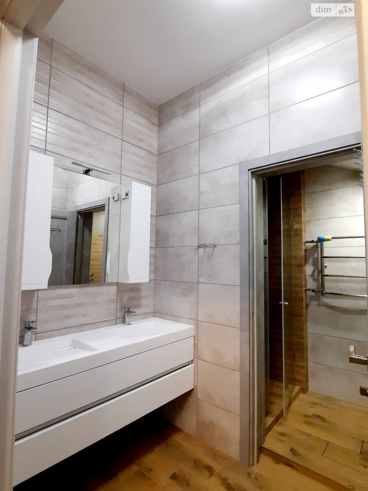 триповерховий будинок з верандою, 439.9 кв. м, цегла. Продаж в Дніпрі, район Центр фото 1 триповерховий будинок з верандою, 439.9 кв. м, цегла. Продаж в Дніпрі, район Центр фото 1