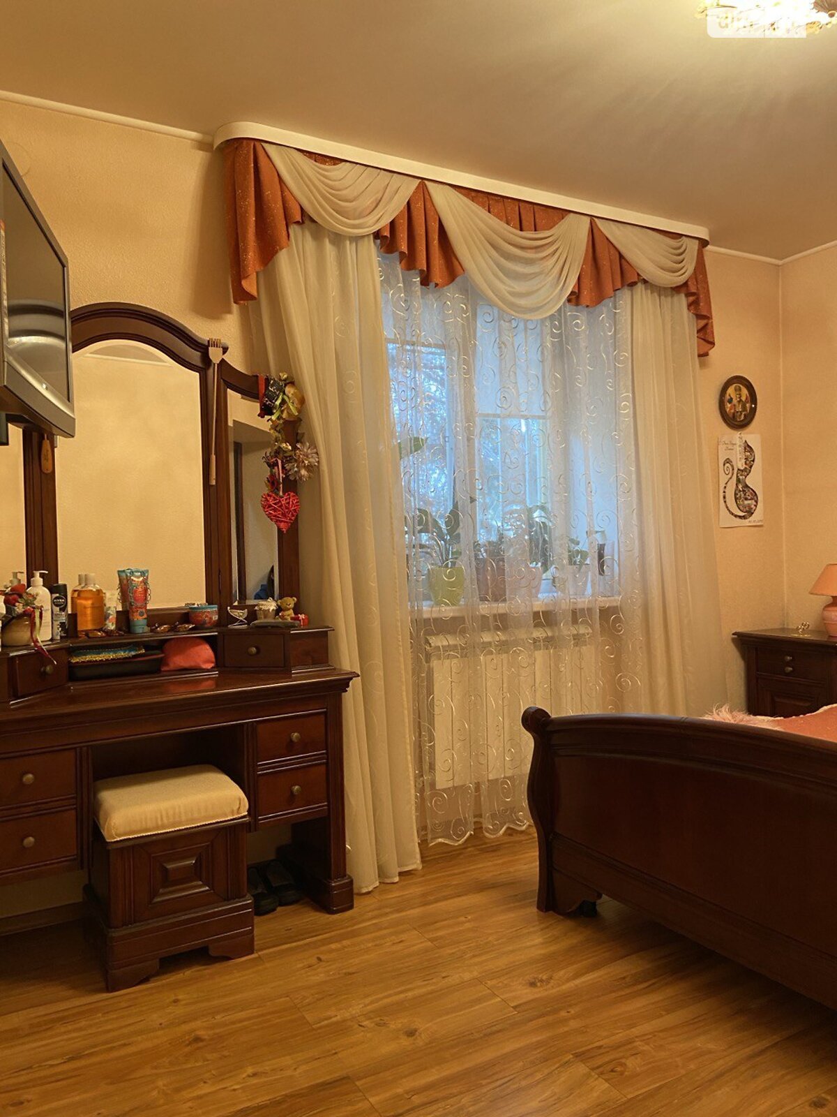 одноповерховий будинок з гаражем, 90 кв. м, цегла. Продаж в Дніпрі, район Центр фото 1 одноповерховий будинок з гаражем, 90 кв. м, цегла. Продаж в Дніпрі, район Центр фото 1