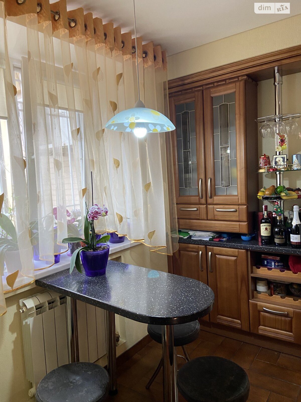 одноповерховий будинок з гаражем, 90 кв. м, цегла. Продаж в Дніпрі, район Центр фото 1 одноповерховий будинок з гаражем, 90 кв. м, цегла. Продаж в Дніпрі, район Центр фото 1