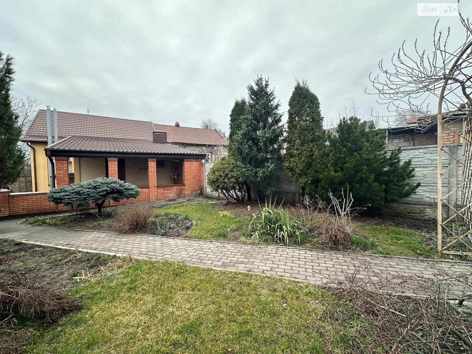 одноповерховий будинок з гаражем, 90 кв. м, цегла. Продаж в Дніпрі, район Центр фото 1 одноповерховий будинок з гаражем, 90 кв. м, цегла. Продаж в Дніпрі, район Центр фото 1