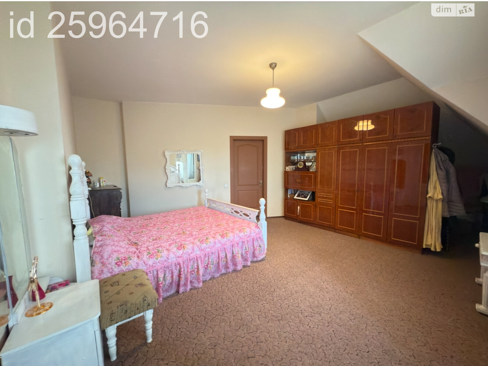 триповерховий будинок, 360 кв. м, цегла. Продаж в Дніпрі, район Центральний Пагорб фото 1 триповерховий будинок, 360 кв. м, цегла. Продаж в Дніпрі, район Центральний Пагорб фото 1