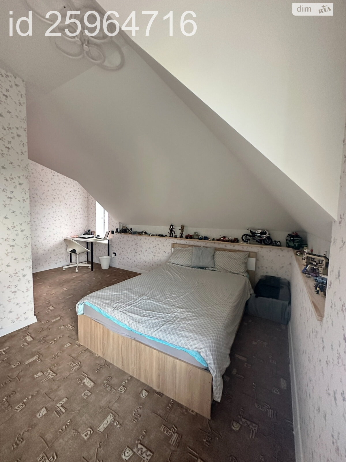 триповерховий будинок, 360 кв. м, цегла. Продаж в Дніпрі, район Центральний Пагорб фото 1 триповерховий будинок, 360 кв. м, цегла. Продаж в Дніпрі, район Центральний Пагорб фото 1