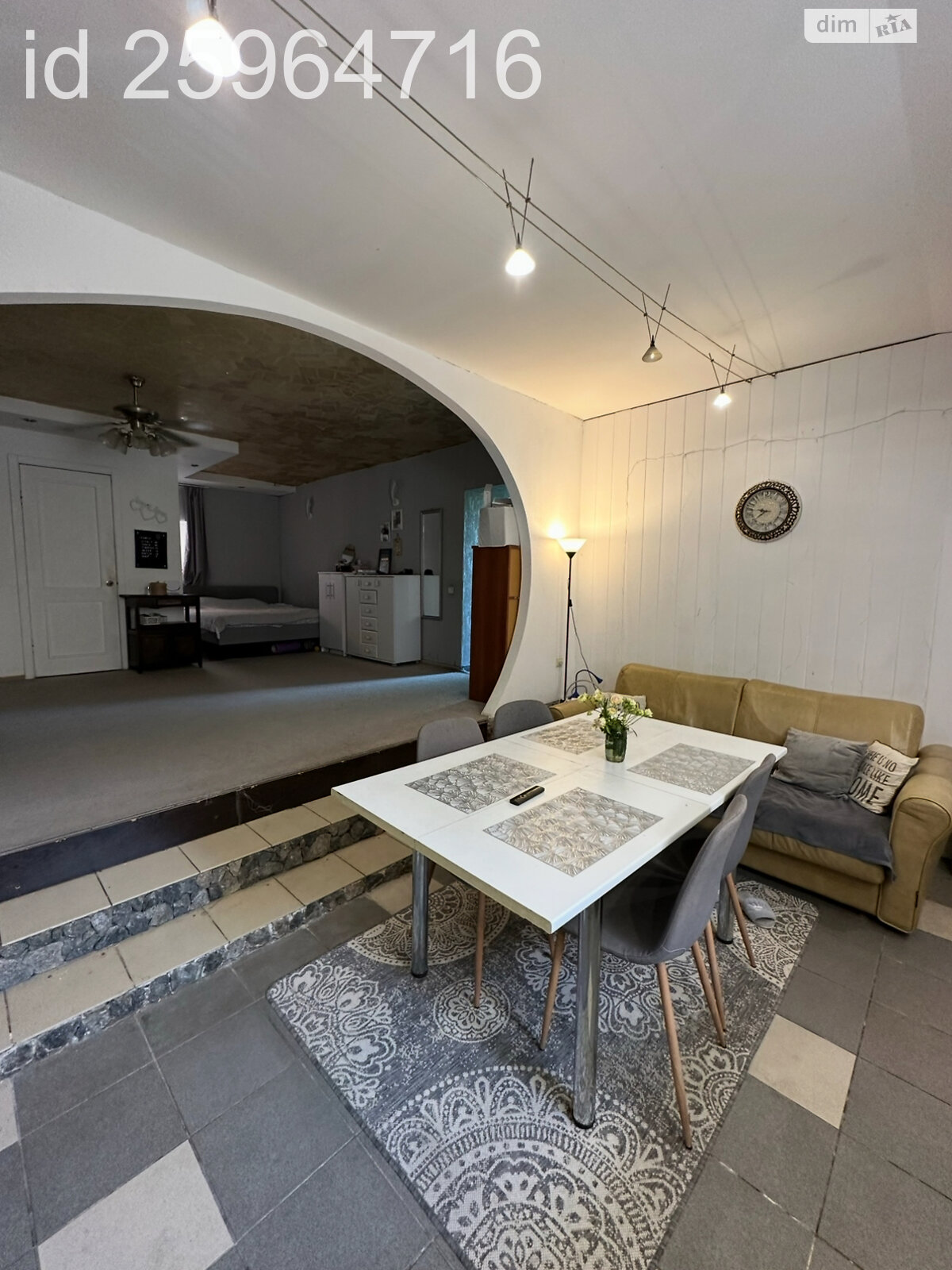 триповерховий будинок, 360 кв. м, цегла. Продаж в Дніпрі, район Центральний Пагорб фото 1 триповерховий будинок, 360 кв. м, цегла. Продаж в Дніпрі, район Центральний Пагорб фото 1
