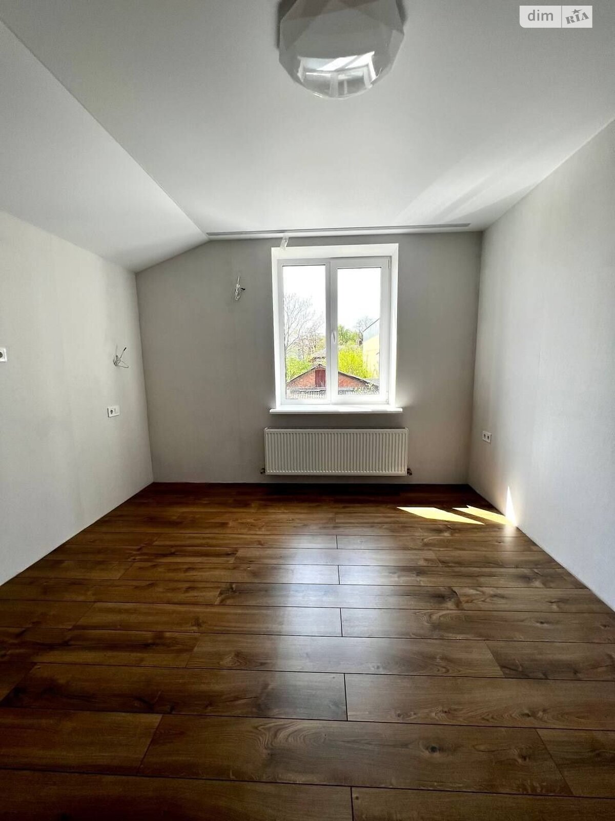 двоповерховий будинок з гаражем, 143 кв. м, цегла. Продаж в Дніпрі, район Центральний фото 1 двоповерховий будинок з гаражем, 143 кв. м, цегла. Продаж в Дніпрі, район Центральний фото 1