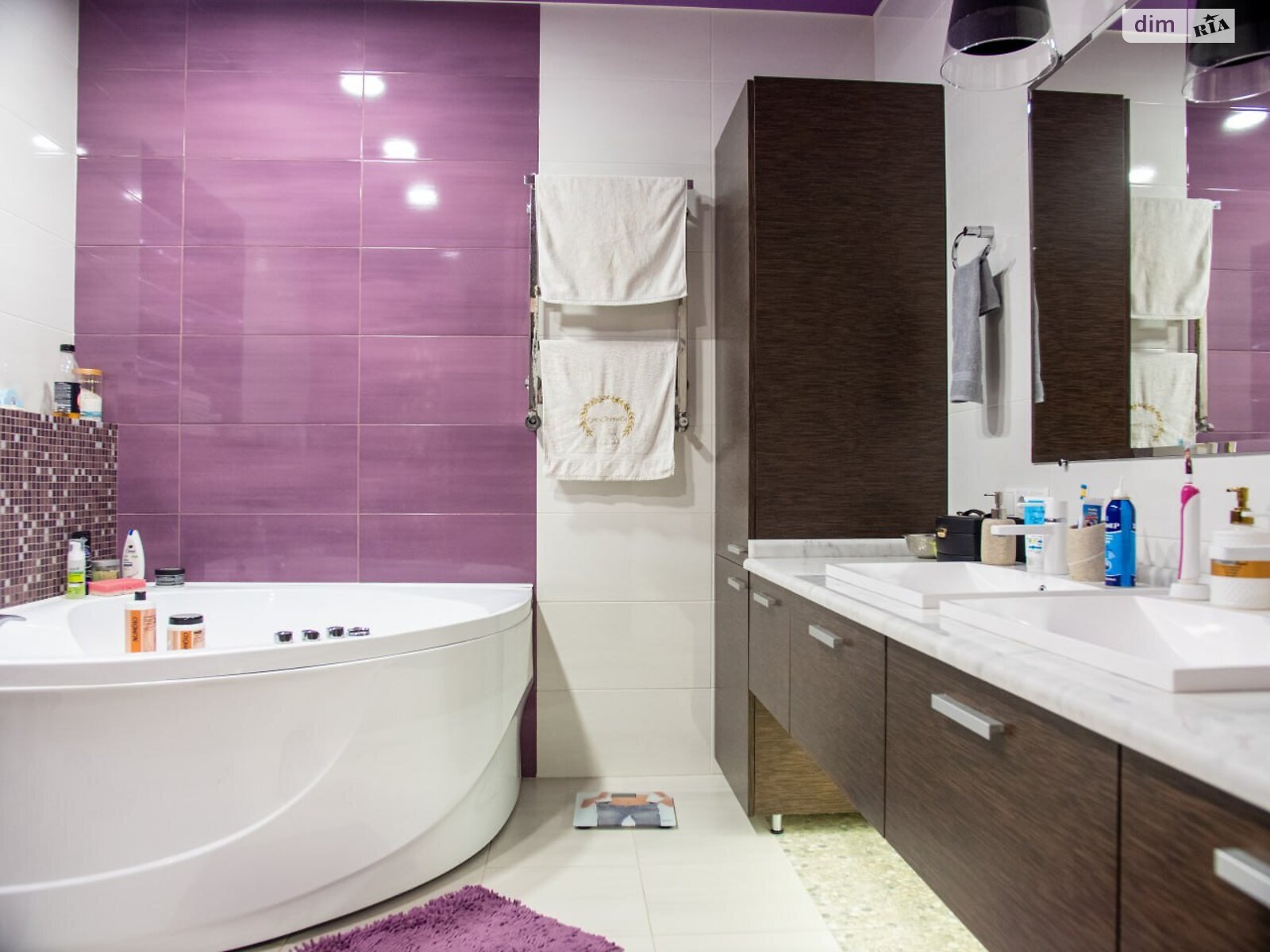 триповерховий будинок з гаражем, 300 кв. м, газобетон. Продаж в Дніпрі, район Воронцова фото 1 триповерховий будинок з гаражем, 300 кв. м, газобетон. Продаж в Дніпрі, район Воронцова фото 1