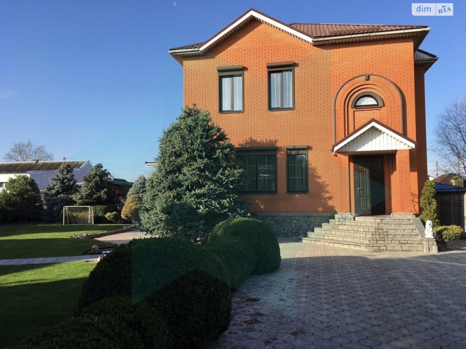 трехэтажный дом с гаражом, 257 кв. м, кирпич. Продажа в Днепре фото 1