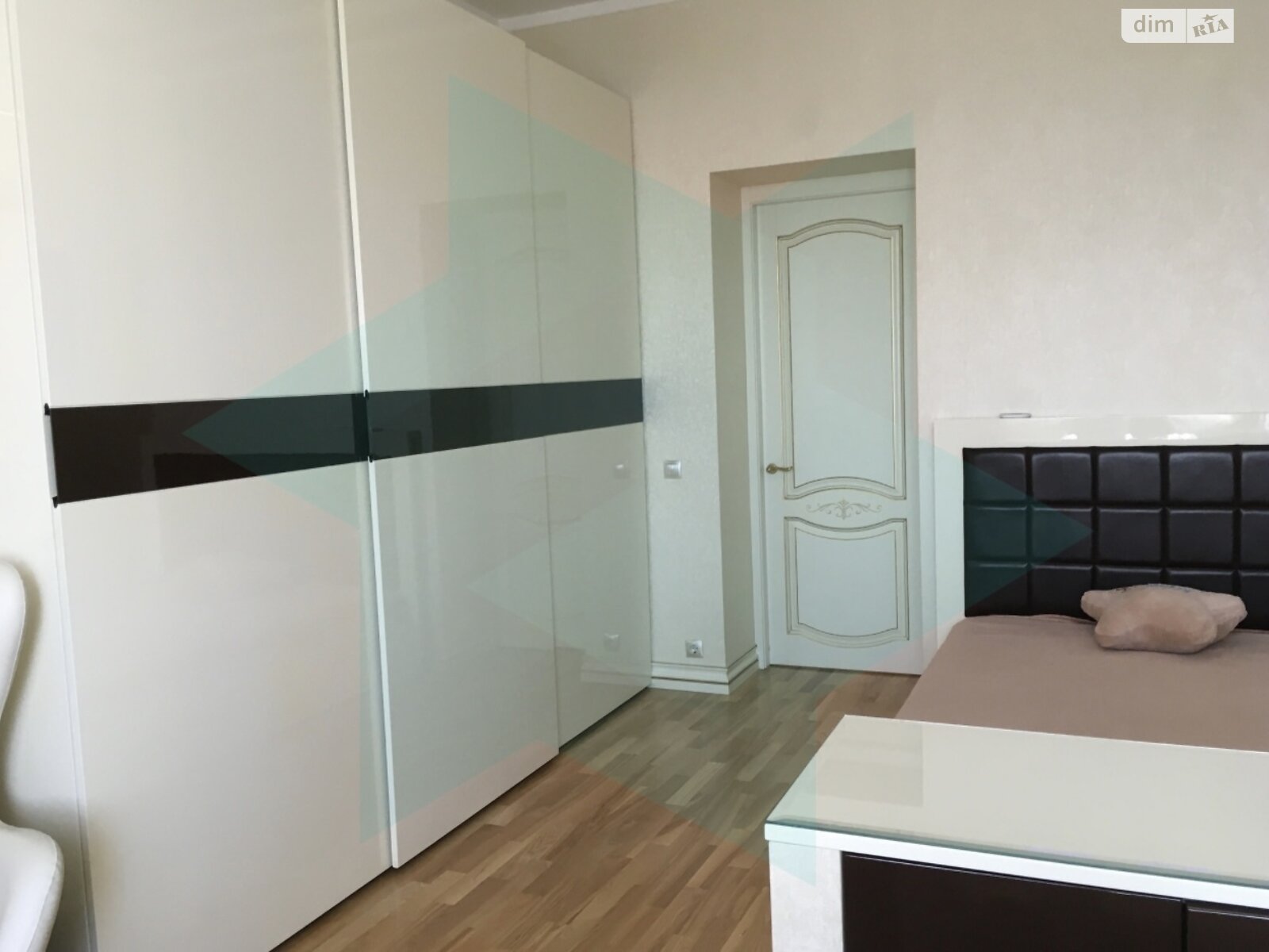трехэтажный дом с гаражом, 257 кв. м, кирпич. Продажа в Днепре фото 1